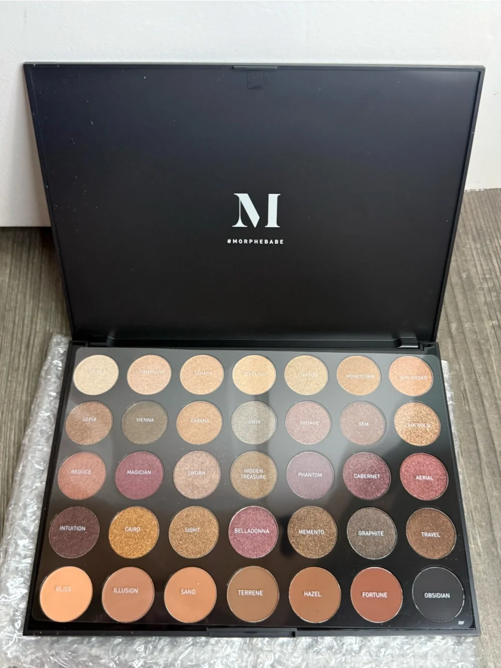 Morphe 35F Fall Into Frost Eyeshadow Palette